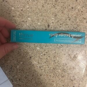 Thrive Causemetics Infinity Waterproof Eyeliner - Vibrant Teal